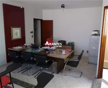 Sobrado com 4 Quartos à venda, 286m² no Vigilato Pereira, Uberlândia