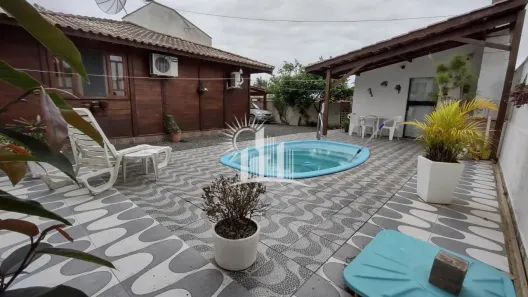 Casa com 3 Quartos para alugar, 100m² no Itacolomi, Balneário Piçarras