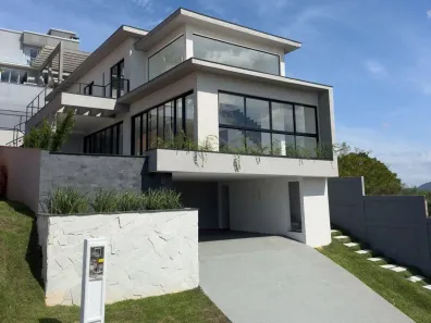 Casa de Condomínio com 3 Quartos à venda, 270m² no Centro, Camboriú