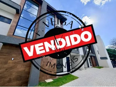 Casa de Condomínio com 3 Quartos à venda, 279m² no Novo Mundo, Curitiba