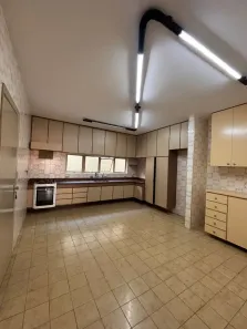 Sobrado com 4 Quartos à venda, 203m² no Centro, Salto