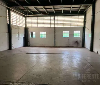 Galpão/Depósito/Armazém para alugar, 550m² no Vila Guilhermina, São Paulo