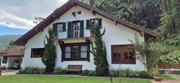 Casa com 4 Quartos à venda, 500m² no Quitandinha, Petrópolis