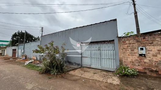 Casa com 2 Quartos para alugar, 250m² no Tiradentes, Porto Velho