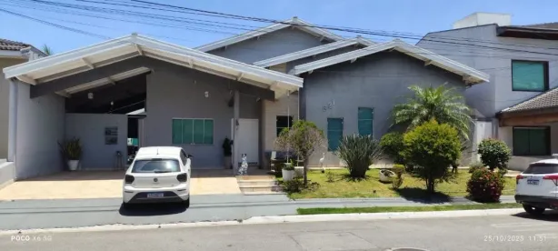 Casa de Condomínio com 3 Quartos para alugar, 300m² no Piracangaguá, Taubaté