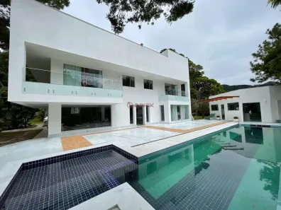 Casa de Condomínio com 4 Quartos à venda, 700m² no Carlos Guinle, Teresópolis