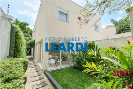 Casa com 3 Quartos à venda, 480m² no Vila Madalena, São Paulo