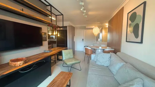 Apartamento com 2 Quartos para alugar, 108m² no Centro, Florianópolis