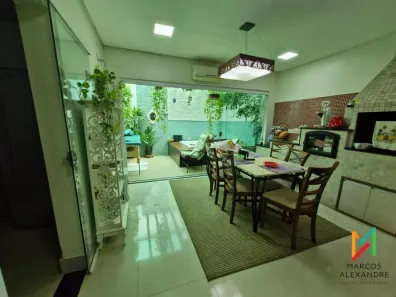 Casa de Condomínio com 3 Quartos à venda, 272m² no Despraiado, Cuiabá