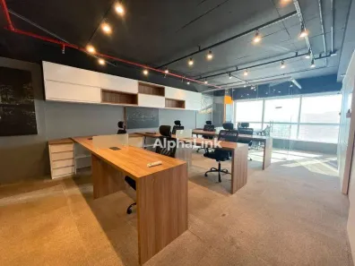 Sala Comercial para alugar, 105m² no Green Valley Alphaville, Barueri