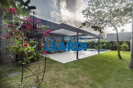Casa com 3 Quartos à venda, 550m² no Jardim Guedala, São Paulo