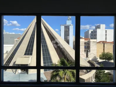 Sala Comercial à venda, 28m² no Passo da Areia, Porto Alegre