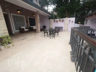 Casa com 3 Quartos à venda, 390m² no Espírito Santo, Porto Alegre