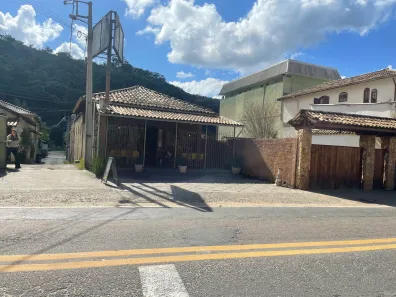 Prédio Comercial à venda, 300m² no Itaipava, Petrópolis