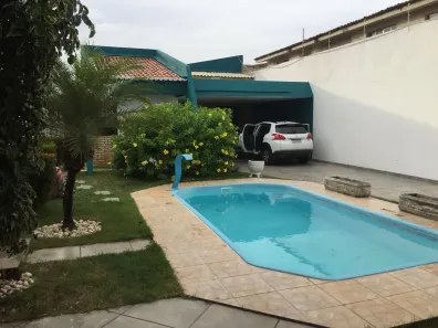Casa com 3 Quartos para alugar, 190m² no Capim Macio, Natal