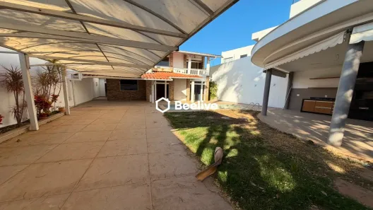 Casa com 4 Quartos para alugar, 257m² no São Luiz, Belo Horizonte