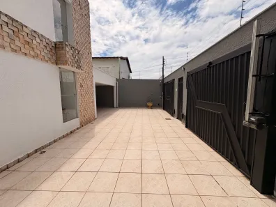 Casa com 5 Quartos à venda, 219m² no Setor Coimbra, Goiânia