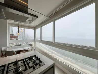 Apartamento com 3 Quartos para alugar, 150m² no Centro, Balneário Camboriú