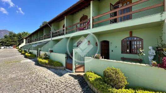 Casa de Condomínio com 2 Quartos à venda, 96m² no Jardim Europa, Teresópolis