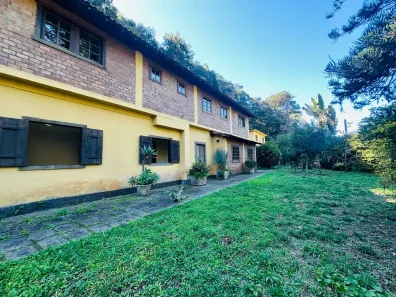 Casa com 5 Quartos à venda, 300m² no Araras, Petrópolis