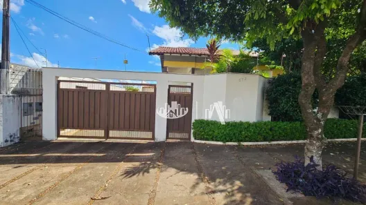 Casa com 3 Quartos à venda, 345m² no Vila Larsen 1, Londrina