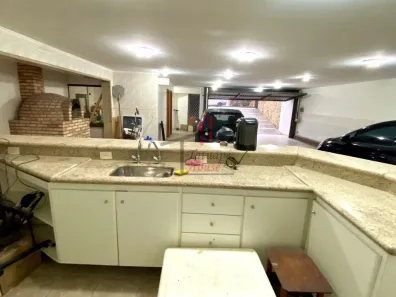 Sobrado com 4 Quartos à venda, 300m² no Jardim Selma Helena, Poá
