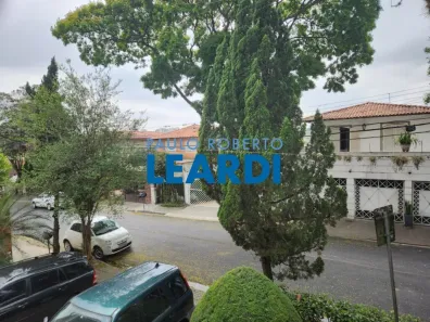 Sobrado com 4 Quartos à venda, 450m² no Jardim Leonor, São Paulo