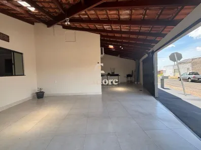 Casa com 2 Quartos à venda, 129m² no Luizote de Freitas, Uberlândia