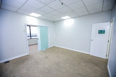 Sala Comercial para alugar, 162m² no Alphaville Industrial, Barueri