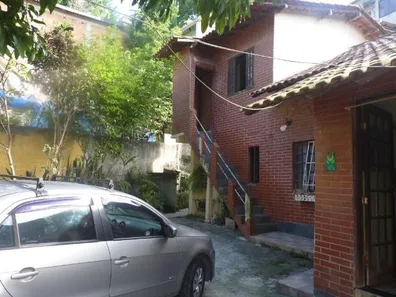 Casa com 3 Quartos à venda, 372m² no Santa Rosa, Niterói