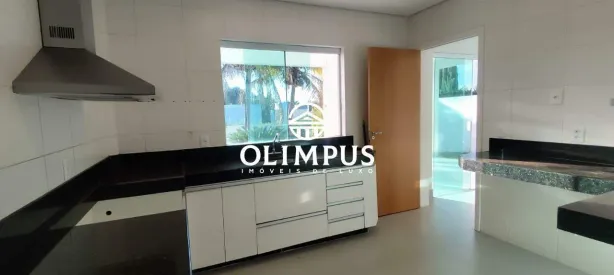 Casa de Condomínio com 4 Quartos à venda, 268m² no Gávea, Uberlândia