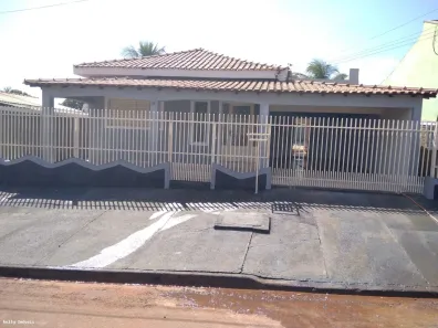Casa com 4 Quartos à venda, 270m² no Centro, Paulicéia