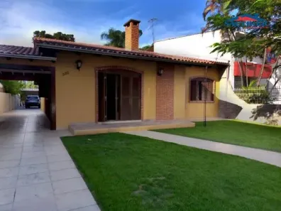 Casa para alugar, 316m² no Centro, Esteio