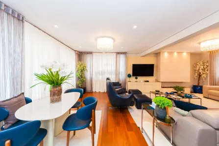 Casa com 3 Quartos para alugar, 650m² no Vista Alegre, Curitiba