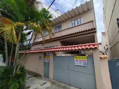 Casa com 3 Quartos para alugar, 70m² no Olaria, Rio de Janeiro