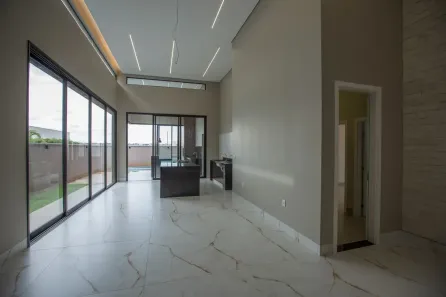 Casa de Condomínio com 4 Quartos à venda, 240m² no Granja Marileusa, Uberlândia