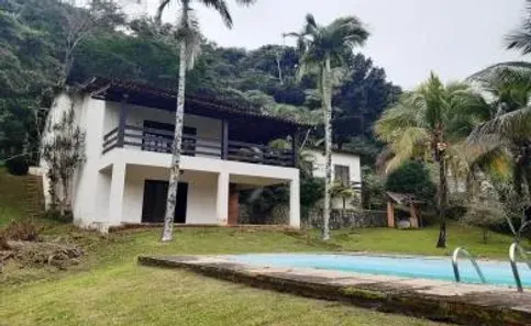 Fazenda/Sítio com 4 Quartos à venda, 2400m² no , Cachoeiras de Macacu