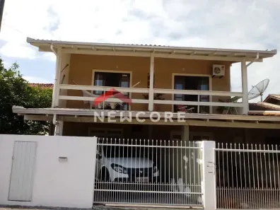 Sobrado com 2 Quartos à venda, 106m² no Varzea, Itapema