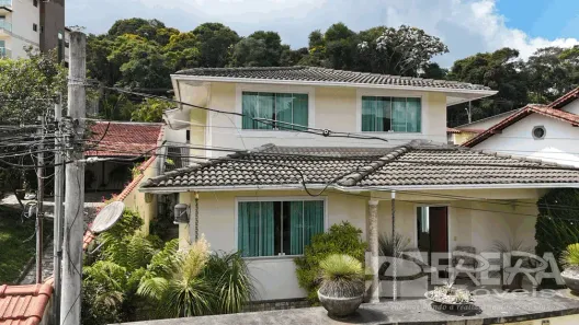 Casa com 3 Quartos à venda, 327m² no Centro, Nova Friburgo