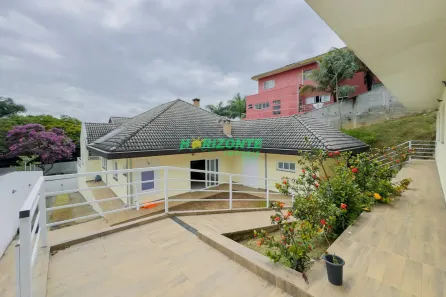 Casa de Condomínio com 6 Quartos para alugar, 650m² no Jardim Rio Comprido, Jacareí