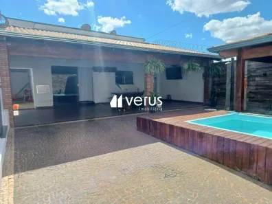 Casa com 3 Quartos à venda, 240m² no Taiaman, Uberlândia