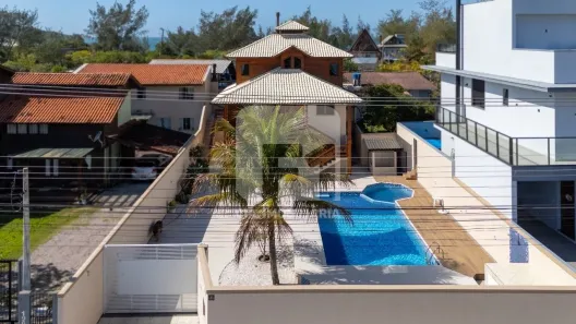 Casa com 4 Quartos à venda, 270m² no Campeche, Florianópolis