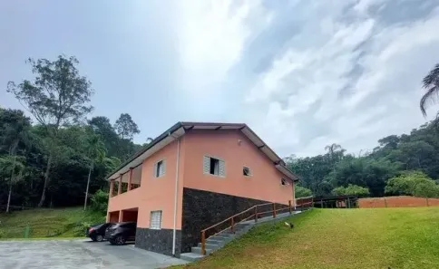 Fazenda/Sítio com 3 Quartos à venda, 240m² no Jardim Motorama, São José dos Campos