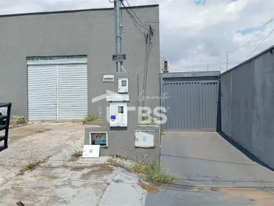 Galpão/Depósito/Armazém com 3 Quartos à venda, 171m² no Jardim Presidente, Goiânia
