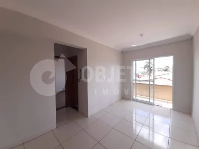 Apartamento com 2 Quartos para alugar, 60m² no Segismundo Pereira, Uberlândia