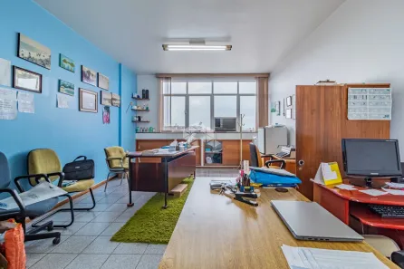 Sala Comercial à venda, 35m² no São Geraldo, Porto Alegre
