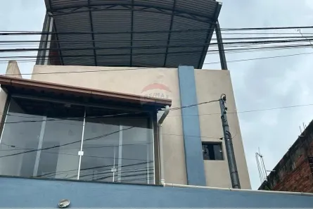 Casa com 2 Quartos para alugar, 58m² no Jardim Pérola, Governador Valadares