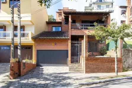 Casa com 5 Quartos à venda, 235m² no Teresópolis, Porto Alegre