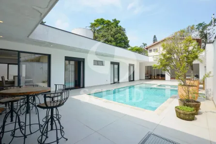 Casa com 3 Quartos à venda, 380m² no Interlagos, São Paulo
