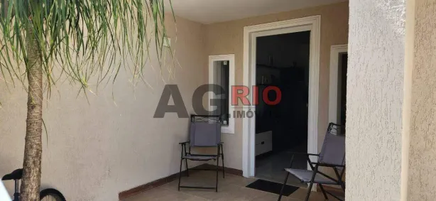 Casa com 2 Quartos à venda, 208m² no Bangu, Rio de Janeiro